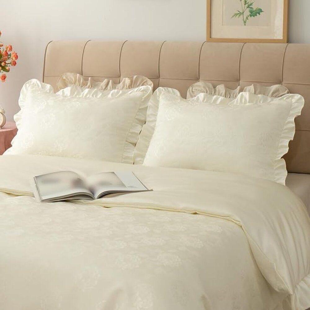 NWT Set of 2 Classic Rose Pattern Damask Decorative Pillow Shams, Ivory. - Picture 2 of 6